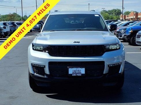 New 2025 Jeep Grand Cherokee L Limited w/ Luxury Tech Group II AWD/4WD image 25