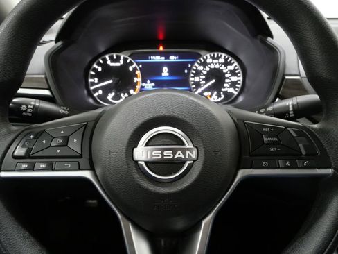 Used 2023 Nissan Altima 2.5 SV image 15