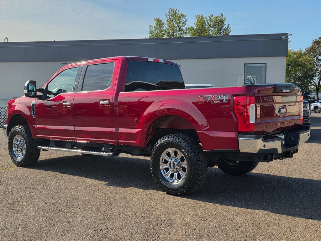 Used 2018 Ford F250 XLT w/ XLT Premium Package AWD/4WD image 2