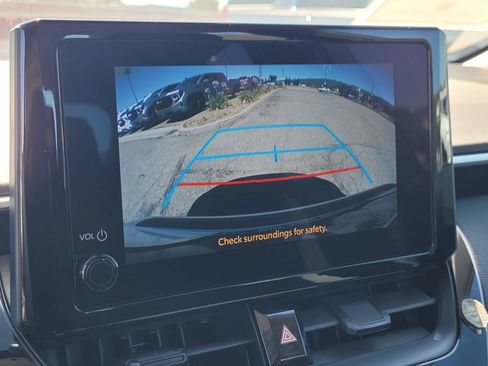Used 2023 Toyota Corolla LE w/ Carpet Mat Package (TMS) FWD image 17