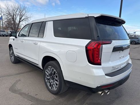 Used 2023 GMC Yukon XL Denali Ultimate image 8