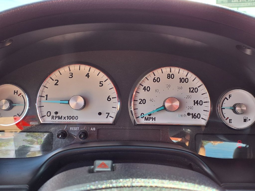 Used 2004 Ford Thunderbird RWD image 7