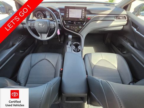 Used 2024 Toyota Camry SE FWD image 4