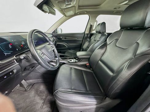 Used 2025 Kia Telluride S FWD image 13