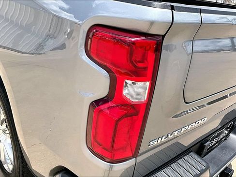 Used 2023 Chevrolet Silverado 1500 High Country w/ High Country Premium Package AWD/4WD image 38