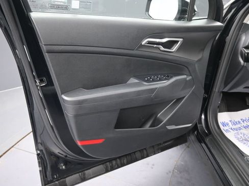 Used 2026 Kia Sportage LX FWD image 27