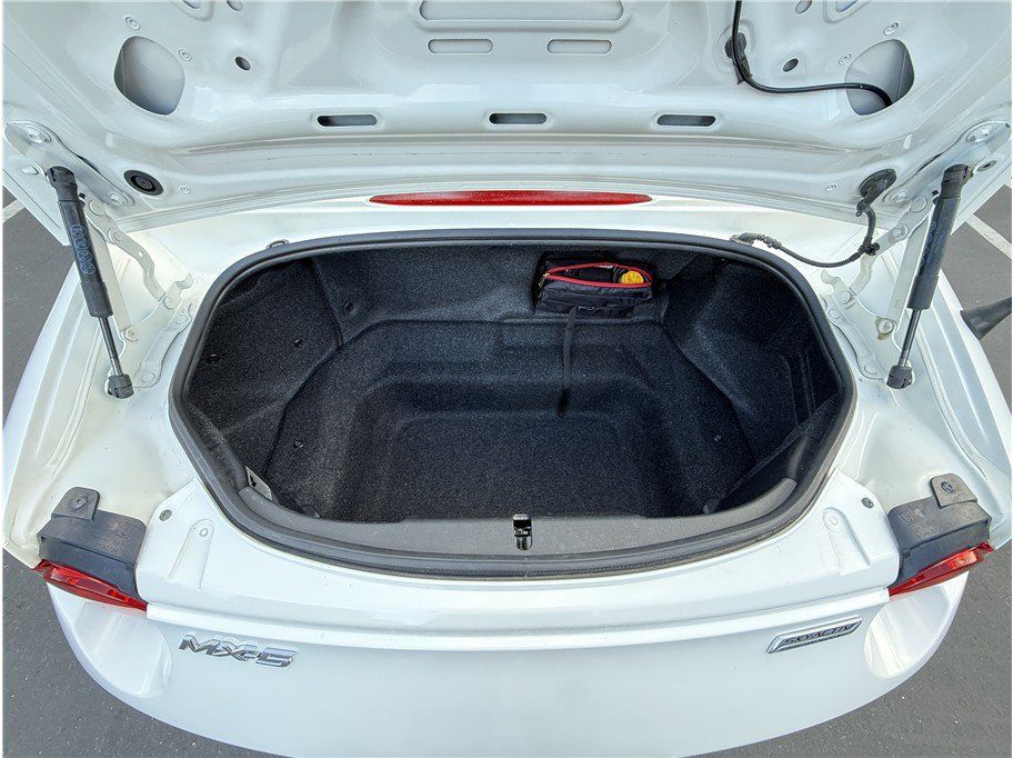 Used 2017 MAZDA MX-5 Miata Grand Touring RWD image 16