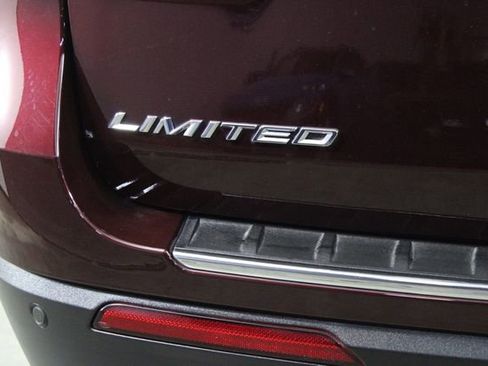 Used 2022 Ford Explorer Limited w/ Equipment Group 301A image 37