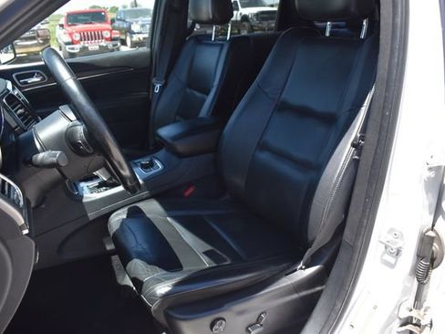 Used 2020 Jeep Grand Cherokee Limited AWD/4WD image 13