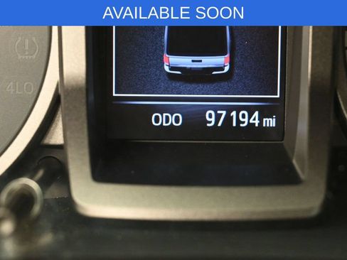 Used 2016 Toyota Tacoma TRD Off-Road w/ Premium & Technology Package AWD/4WD image 17