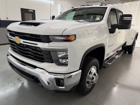 New 2026 Chevrolet Silverado 3500 LT w/ Safety Package AWD/4WD image 40