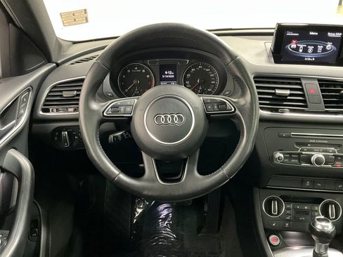 Used 2018 Audi Q3 2.0T Premium w/ Convenience Package AWD/4WD image 7