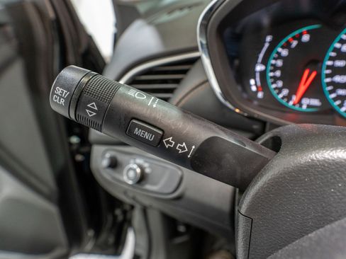 Used 2019 Chevrolet Trax LT w/ LT Convenience Package image 25