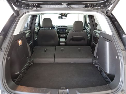 Used 2021 Chevrolet TrailBlazer LT w/ Sun and Liftgate Package image 24