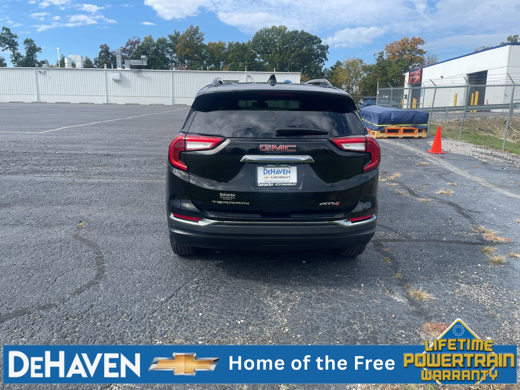 Used 2024 GMC Terrain AT4 w/ Tech Package AWD/4WD image 5
