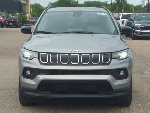 Used 2022 Jeep Compass Latitude AWD/4WD image 8