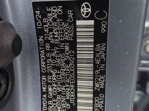 Used 2025 Toyota Corolla LE image 29