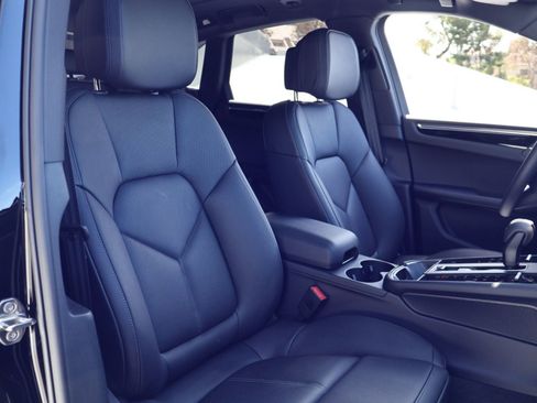 New 2026 Porsche Macan AWD/4WD image 24