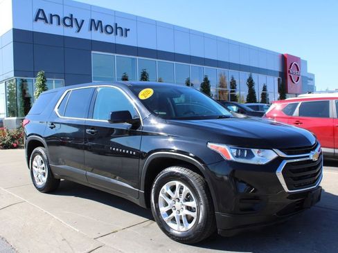 Used 2020 Chevrolet Traverse LS image 1