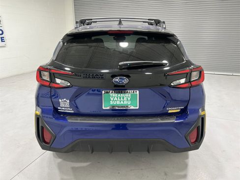 Certified 2025 Subaru Crosstrek 2.5i Sport w/ Crosstrek Mirror Package image 7