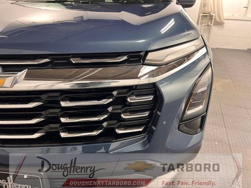 Used 2025 Chevrolet Equinox LT FWD image 12