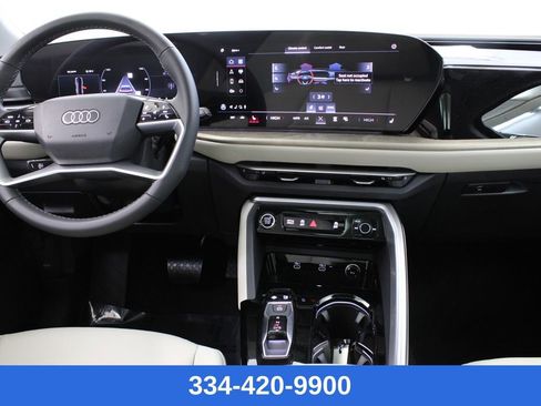 New 2025 Audi Q5 Premium image 8