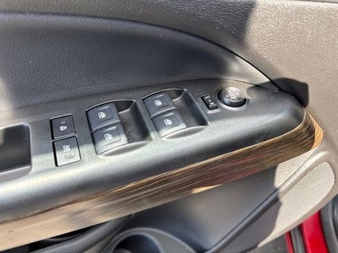 Used 2019 GMC Canyon Denali AWD/4WD image 9