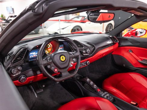 Used 2018 Ferrari 488 Spider RWD image 65