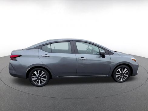 Used 2025 Nissan Versa SV FWD image 15