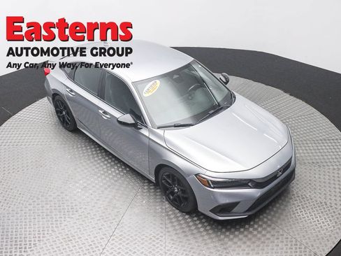 Used 2022 Honda Civic Sport image 3