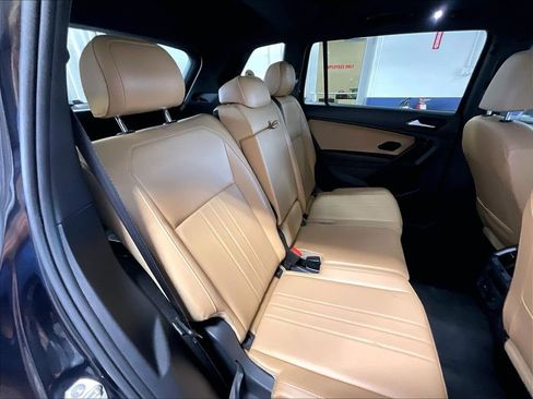 Used 2023 Volkswagen Tiguan SE AWD/4WD image 16