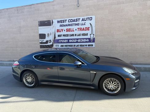 Used 2010 Porsche Panamera S RWD image 3