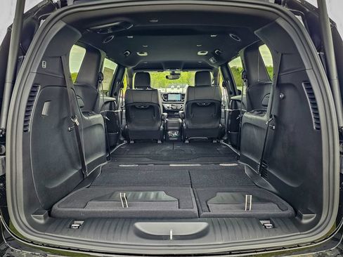 New 2027 Chrysler Pacifica Select FWD image 29