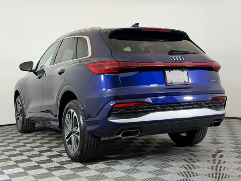 Used 2025 Audi Q5 Premium AWD/4WD image 3