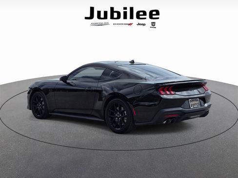 Used 2024 Ford Mustang GT Premium RWD image 4