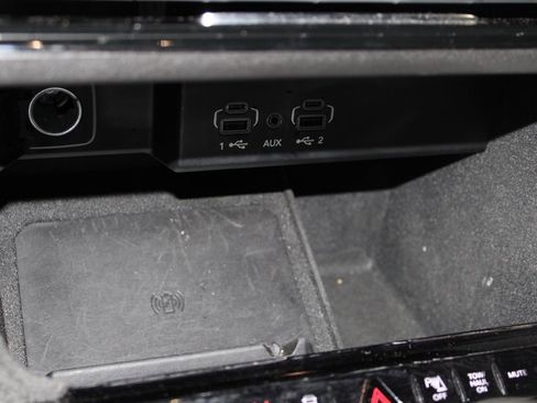 Used 2023 Jeep Wagoneer L Series II image 45