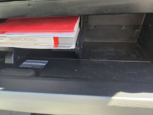 Used 2011 Toyota Tundra 4x4 Double Cab w/ Tow Pkg image 26