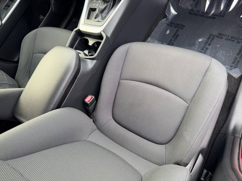 Used 2019 Toyota RAV4 LE image 57