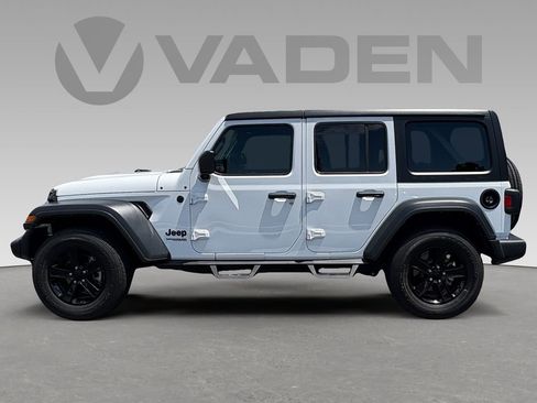 Used 2022 Jeep Wrangler Unlimited Sport AWD/4WD image 7