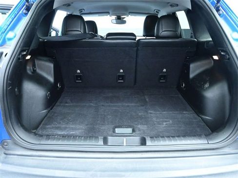 Used 2021 Jeep Cherokee Latitude Plus image 14