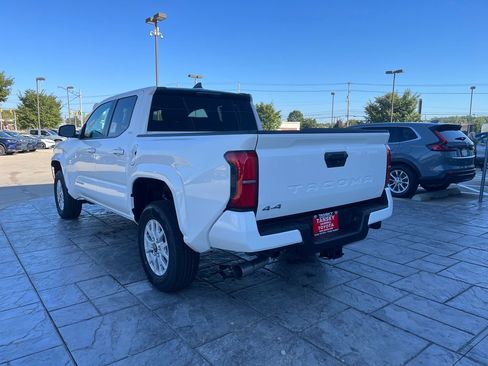 New 2025 Toyota Tacoma SR5 image 3