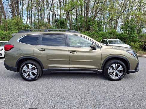 Certified 2023 Subaru Ascent Premium w/ Convenience Package AWD/4WD image 8