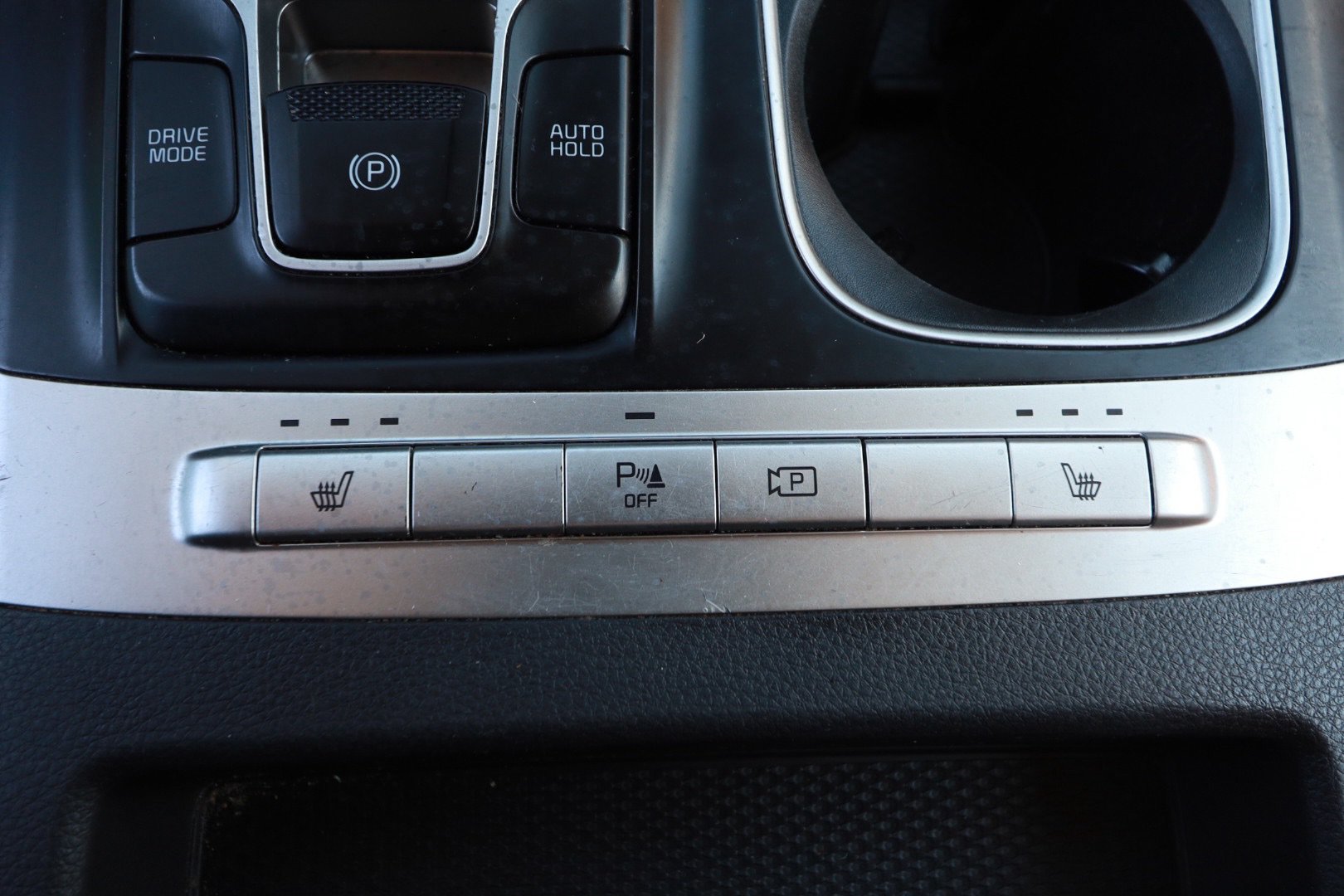 Used 2024 Kia Carnival LX FWD image 18