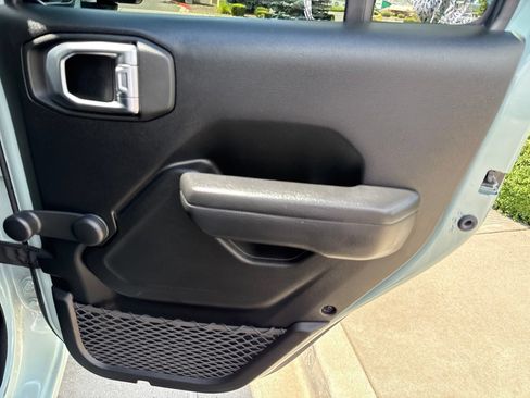 Used 2024 Jeep Wrangler Unlimited Sport AWD/4WD image 28
