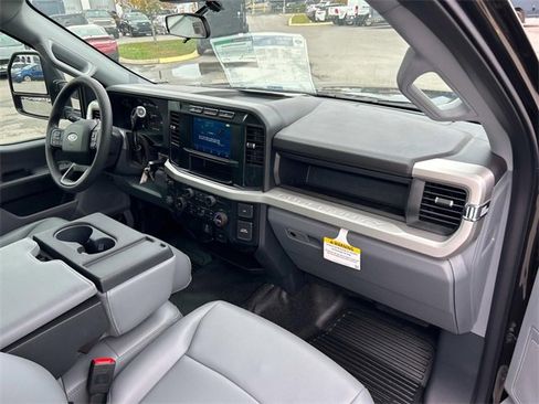 New 2024 Ford F350 XL w/ 360-Degree Camera Package image 17