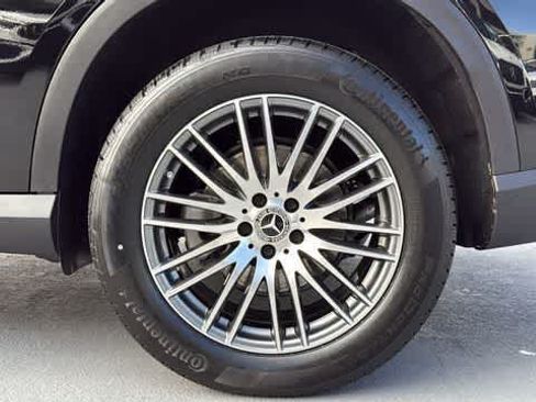 Used 2026 Mercedes-Benz GLC 300 4MATIC image 13