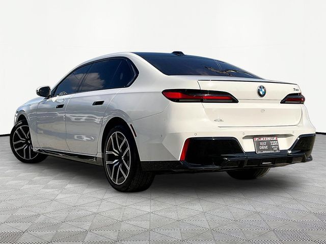 Used 2023 BMW 740i w/ Parking Assistance Package RWD image 7