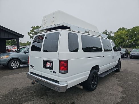 Used 2011 Ford E-350 and Econoline 350 XLT RWD image 6
