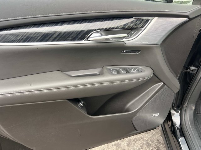 Certified 2024 Cadillac XT6 Premium Luxury AWD/4WD image 16