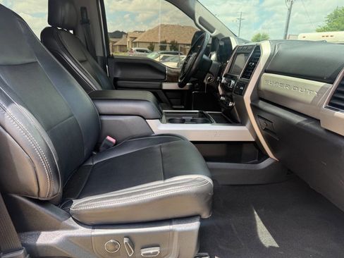 Used 2019 Ford F250 Lariat w/ Lariat Value Package AWD/4WD image 17
